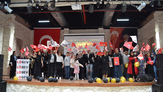 LÖSEV gönüllüleri "Dünya Gönüllüler Günü"nde bir araya geldi