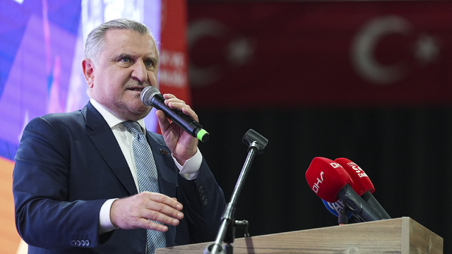 Gençlik ve Spor Bakanı Bak, İzmir'de Sporun Enleri Ödül Töreni'nde konuştu: