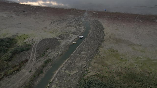 16 ilçenin muhtarları Sapanca Gölü için tek ses oldu: "Sanayinin değil yaşamın kaynağıdır"