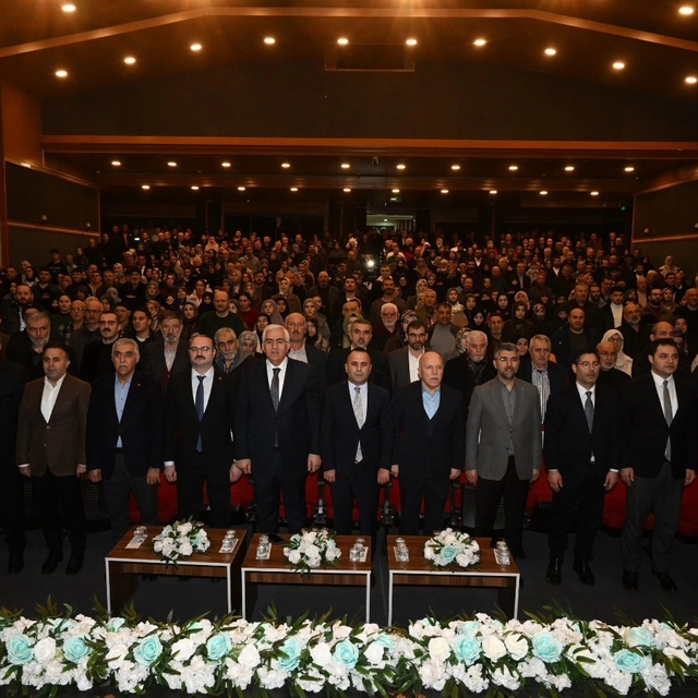 Alvarlı Efe Erzurum'da anıldı