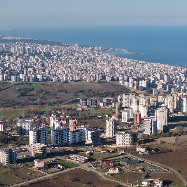 Atakum dikey mimariye yenik düştü: Hızlı yapılaşma riskleri artırdı