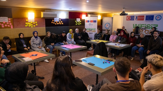 Rize'de gençlerin sosyal medya bağımlılığı araştırılıyor