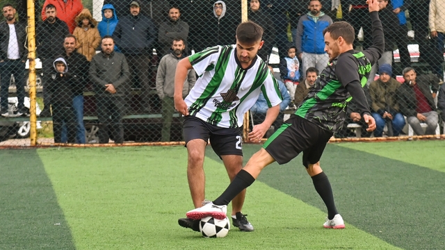 Kumluca'da 27. Geleneksel Halı Saha Futbol Turnuvası başladı