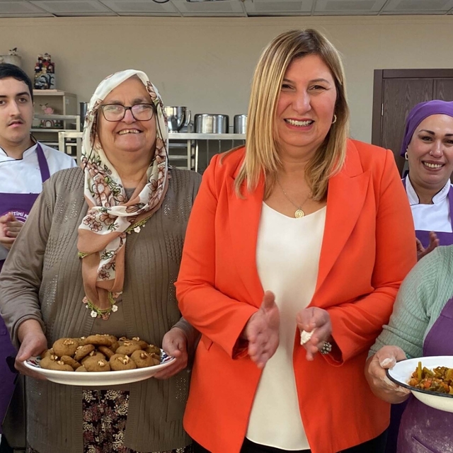 İzmir'in eski lezzetleri kayıt altına alınıyor