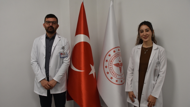 Yolları tıp fakültesinde kesişen doktor çift, ilçe devlet hastanesinde "sevgiyle" görev yapıyor