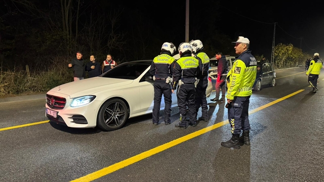 Karasu'da polis ve jandarmadan asayiş denetimi