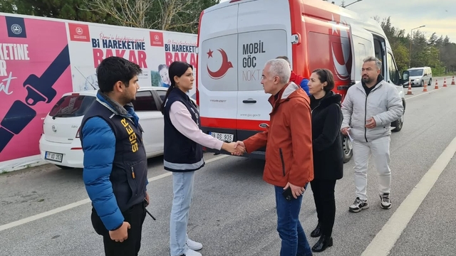 Kırklareli Valisi Turan, kontrol noktasında incelemede bulundu