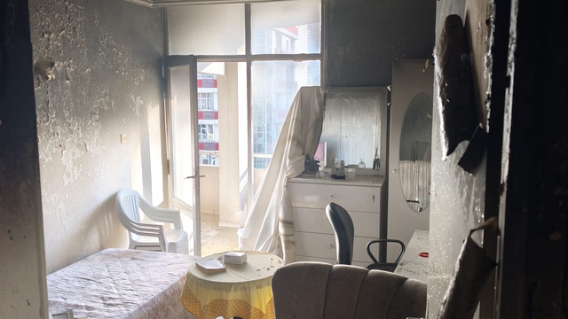 Adana'da apartman dairesinde çıkan yangın söndürüldü