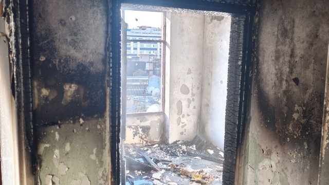 Adana'da apartmanın 6. katında çıkan yangın söndürüldü