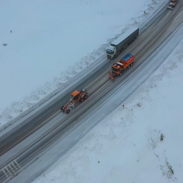 Bayburt ve Erzincan'ın yüksek kesimlerinde kar yağışı etkili oldu