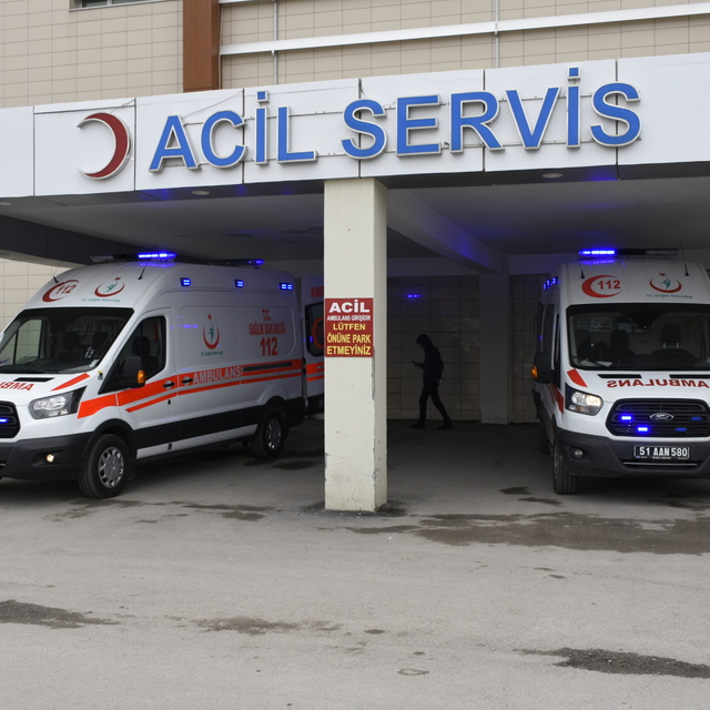 Niğde'de 2 ayrı trafik kazası: 3 ölü, 4 yaralı
