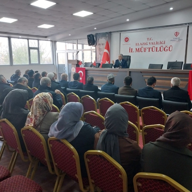 Elazığ'da vaizler bir araya geldi