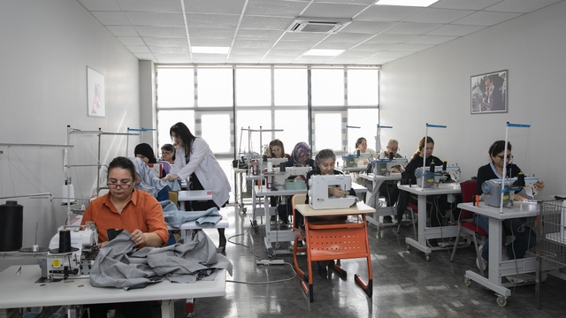 Mersin'de giyim üretim kurslarına büyük ilgi