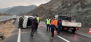 Malatya'da lastiği patlayan otomobil takla attı: 4 yaralı