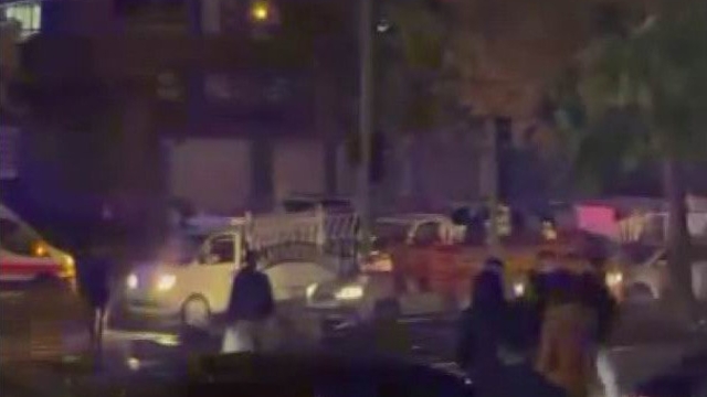 Kaza sonrası kavgaya tutuştular