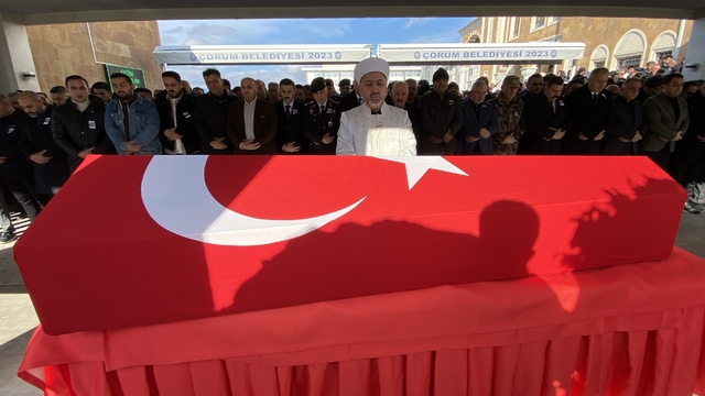 Hayatını kaybeden Çorumlu üsteğmen son yolculuğuna uğurlandı
