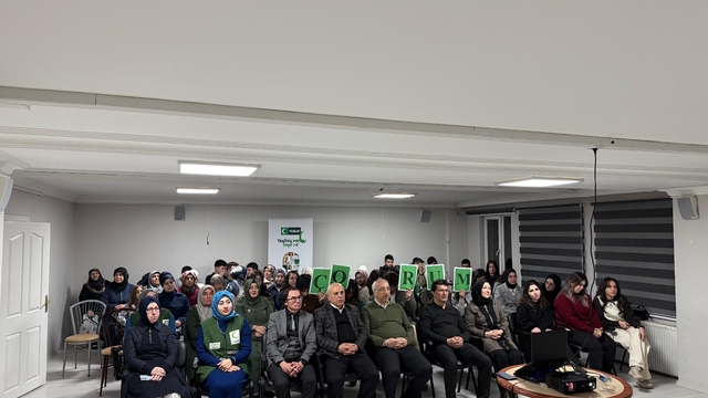 Yeşilay Çorum Şubesi Gönüllüler Günü'nü kutladı