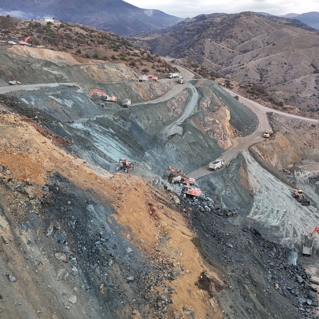 Sivas'ta göçük altında kalan şantiye müdürü 21 gündür aranıyor