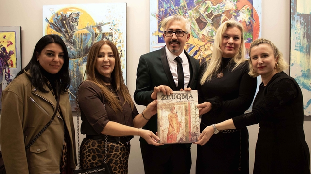 Ressam Atilla, SANKO Sanat Galerisi'nde sergi açtı
Azmi Atilla: "Anadolu'nun binlerce yıllık tarihini ve zengin kültürel mirasını tuvale taşıyorum"