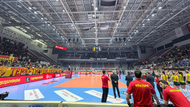 Göztepe-Beşiktaş voleybol maçında çıkan olaylar nedeniyle tribünlerin boşaltılması kararlaştırıldı
