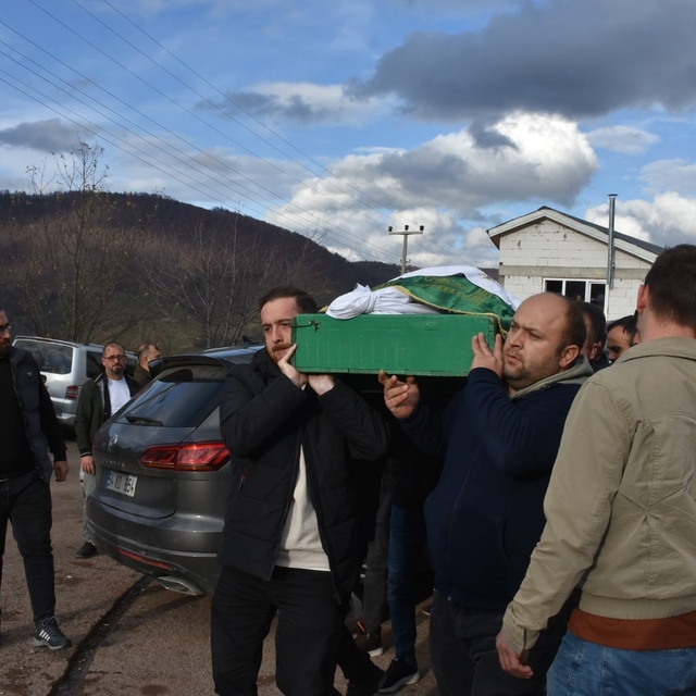 Kazada hayatını kaybeden sürücü toprağa verildi