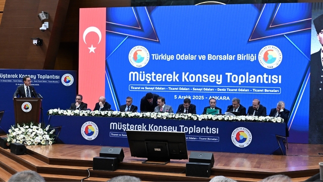Başkan Kasapoğlu, Denizli'yi temsilen sanayicilerin sorunlarını bir kez daha Ankara'da gündeme taşıdı
Denizli Sanayi Odası Yönetim Kurulu Başkanı Selim Kasapoğlu, TOBB Müşterek Konsey Toplantısı'nda Cumhurbaşkanı Yardımcısı Cevdet Yılmaz'a sanayinin sorunlarını iletti