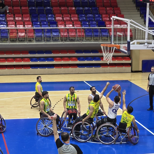 Karabük Demir Kartal, Şanlıurfa'yı 69-61 mağlup etti