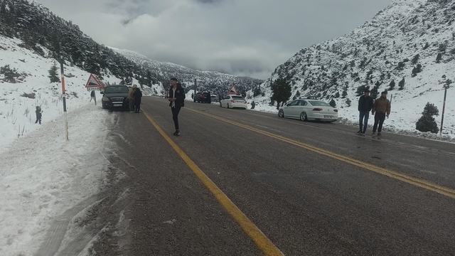 Kar yağışını duyan Alacabel'e koştu