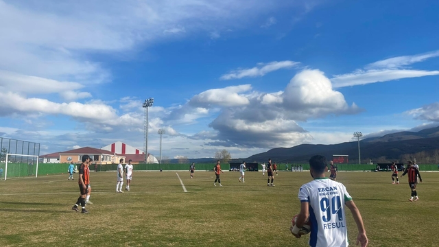 Ladik Belediyespor sahasında Karabük Eflanispor ile berabere kaldı