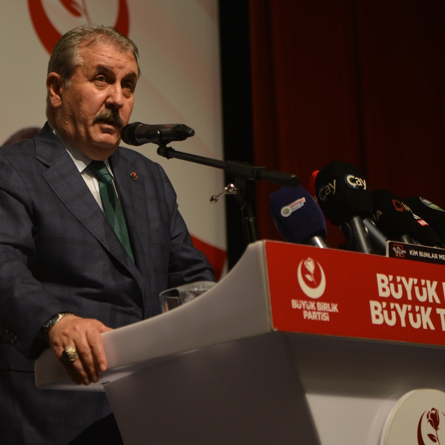 Destici: Asgari ücret 33 bin lira seviyesine gelmeli