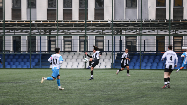 Vangücü Kadın Futbol Takımı, Erzincan ekibini mağlup etti