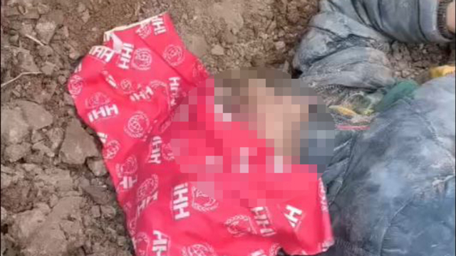 Kayıp olarak aranan çocuk, başından yaralı ve vücudunun bir kısmı toprağa gömülü bulundu