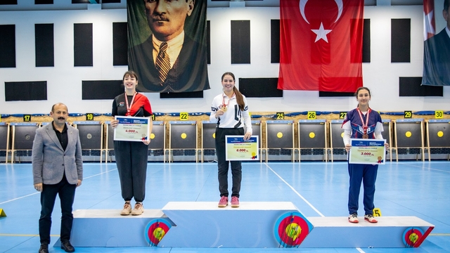 Salon Okçuluk Türkiye Şampiyonası Samsun'da sona erdi