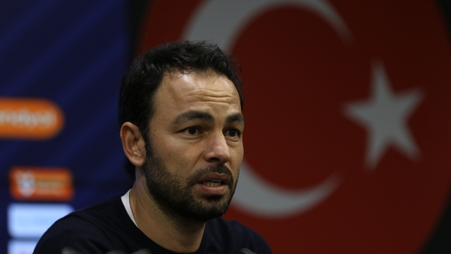 Selçuk İnan: "Pozisyonları neticelendiremedik"
Kocaelispor Teknik Direktörü Selçuk İnan:
"Ofansif eksikliklerimizi göreceğimiz maçtı"
"Ofansif olarak daha üretken olmalıyız, aşikar"