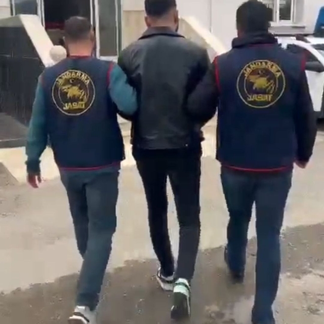Adana'da 41 yıl kesinleşmiş hapis cezasıyla aranan hükümlü yakalandı