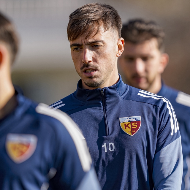 Joao Mendes kırmızı kart gördü