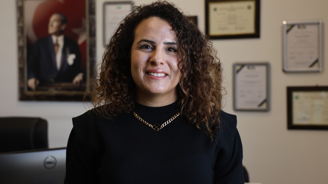 Türkiye'nin '2053 Karbon Nötr' hedefinde hidrojen teknolojileri öne çıkıyor
Geleceğin yakıtı hidrojen, karbon salınımını azaltacak
Adana Alparslan Türkeş Bilim ve Teknoloji Üniversitesi Sürdürülebilir Kampüs Koordinatörü Doç. Dr. Tuğçe Demirdelen:
"Ülkemizde çalışmalar var, hızlanmalıyız"