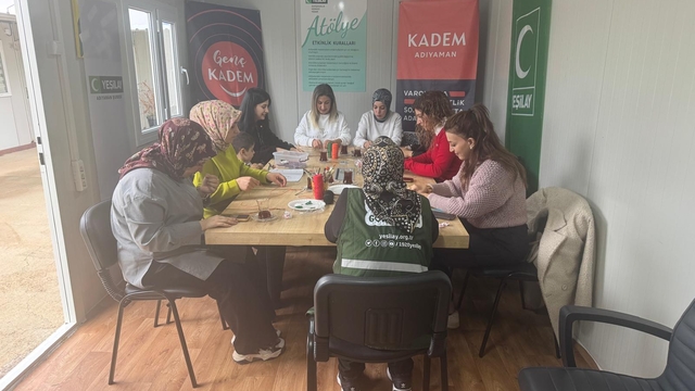 Adıyaman'da Yeşilay Kadın Komisyonu ve KADEM'den Bağımsızlık Atölyesi