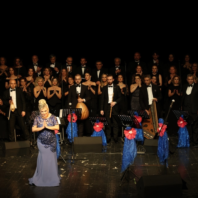 Nilüfer Belediyesi Türk Sanat Müziği Korosu'ndan unutulmaz konser