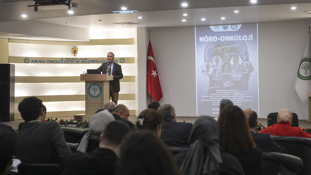 Ankara Onkoloji Eğitim ve Araştırma Hastanesinde "Nöro-Onkoloji Sempozyumu" düzenlendi