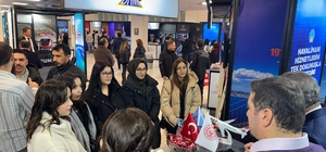 Balıkesir Üniversitesi'nde UFEST kapsamında DHMİ standına büyük ilgi