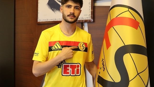 Eskişehirspor'dan orta sahaya takviye
Taha Ağdağ, Eskişehirspor'a transfer oldu