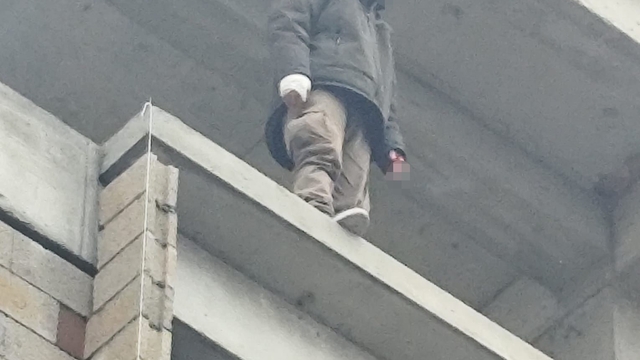 Erzurum Horasan'da intihar girişimi: Ekipler son anda ikna etti