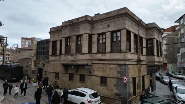 Niğde'nin lezzet rotası dünya sahnesinde
Tabal Gastronomi Evi'ne Michelin'den "Bib Gourmand" ödülü