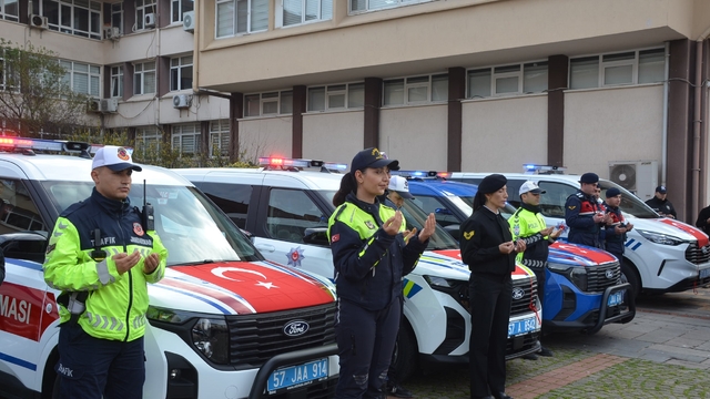Sinop'ta emniyet ve jandarmaya 19 yeni araç tahsis edildi