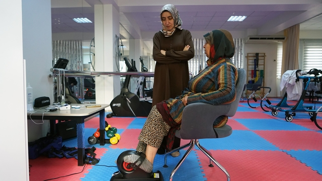 Aktif yaşam merkezinde yaş almışlara özel ilgi