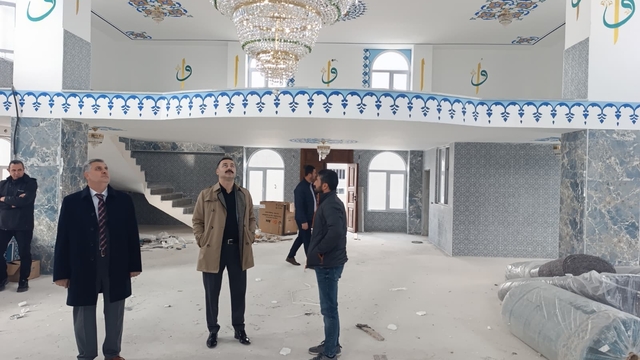 Havza Kaymakamı Ayvat cami inşaatını inceledi