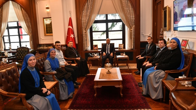 Santa Maria Katolik Kilisesi Episkoposu Antuan Ilgıt'tan Vali Yıldırım'a ziyaret