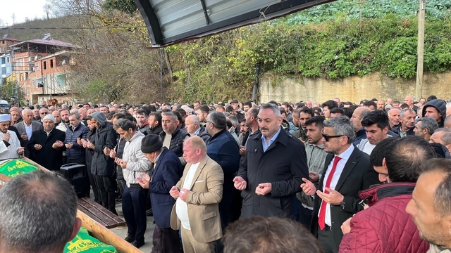 Ordu'da trafik kazasında hayatını kaybeden çift toprağa verildi