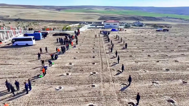 Kırşehir'de cezaevi yerleşkelerinde 5 bin 500 fidan toprakla buluşturuldu